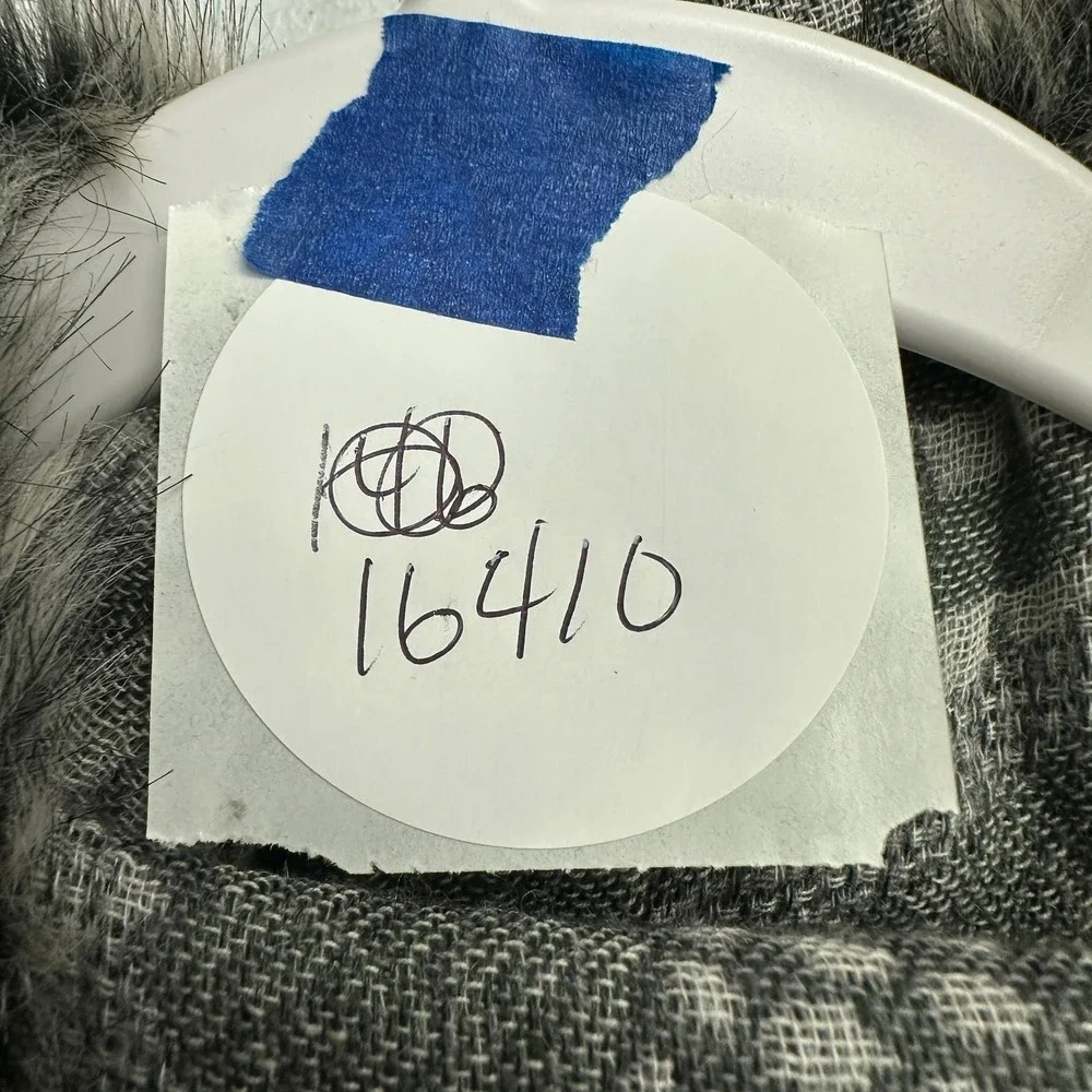 Womens Boho Chic Oversized Wrap One Size Geometric‎ Faux Fur Trim Cozy Gray